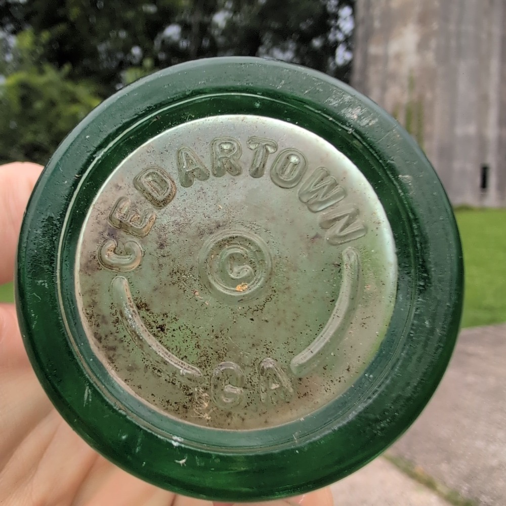 Vintage Coca-Cola Glass Bottle Cedartown GA Green Hobbleskirt 1940 5-40 Embossed - Picture 2 of 3